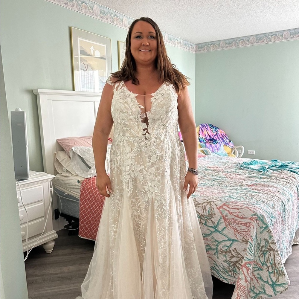 Signature Ivory Lace Wedding Gown